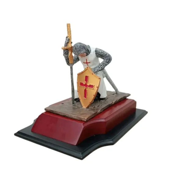 Caballero Templario Arrodillado