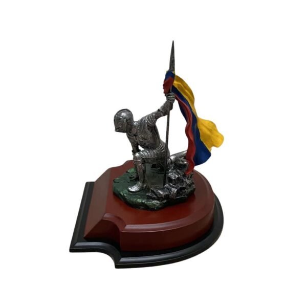 Figuras en resina (43) Gladiador Arrodillado