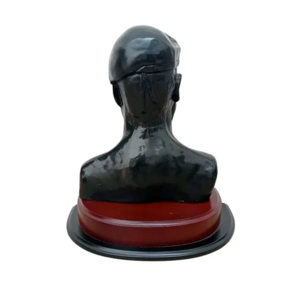 Figura en Resina Gritón Negro