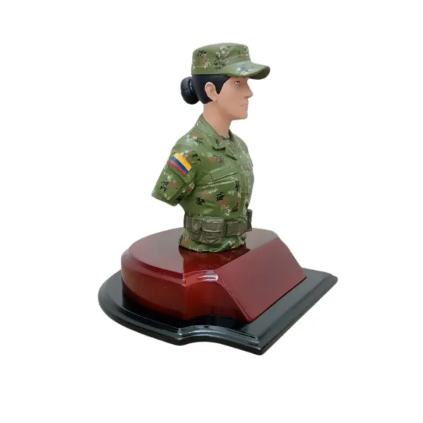 Busto Femenino Ejercito Camuflado
