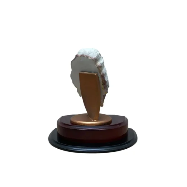 12 Busto de Aguila